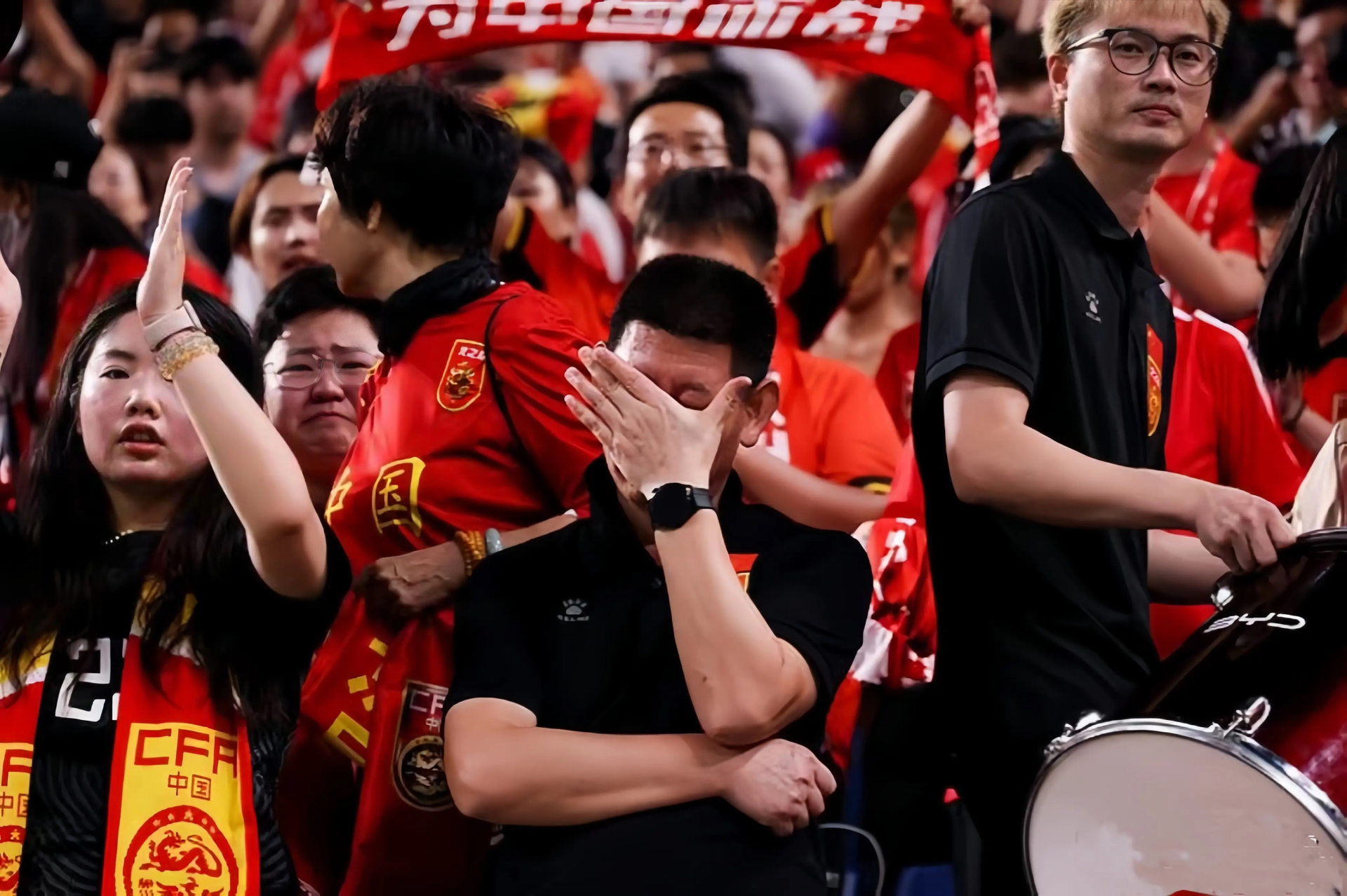 关于赛后北京国安备战社区盾；完成体检细节曝光；气氛紧张；资深球员宣示担当的信息