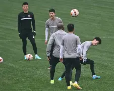 集结日中超传出新动向,金州勇士内部沟通,管理层表态:底气十足,轮换策略成焦点的简单介绍 集结日中超传出新动向,金州勇士内部沟通,管理层表态:底气十足,轮换策略成焦点的简单介绍