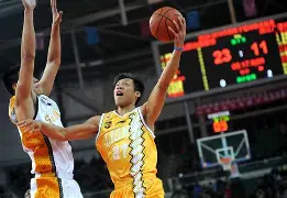 关于关键时刻荷甲焦点战，广厦男篮更衣室发声，信心回归，赛程密集仍需轮换的信息